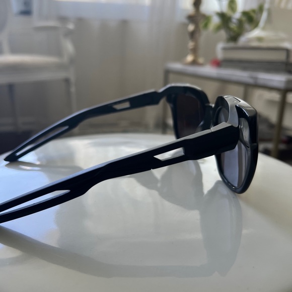 NEW Balenciaga EXTREME BB 0025S Sunglasses 001 Black 100% AUTHENTIC - Picture 3 of 4